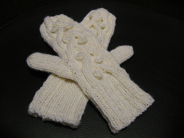 Dingle Bobble Mittens