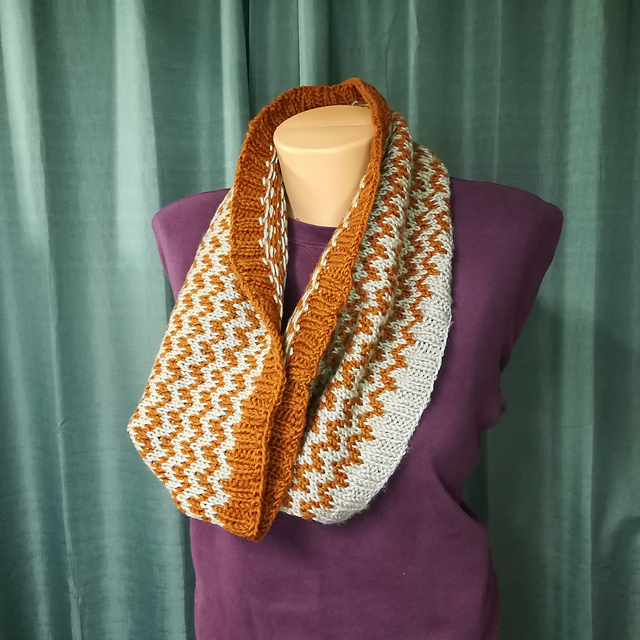 Jagged Peaks Cowl