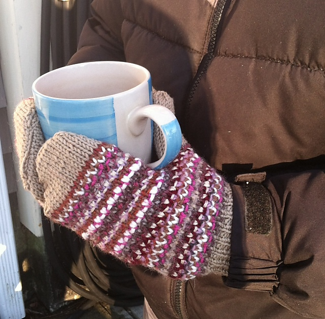 Love and Lattes Mittens