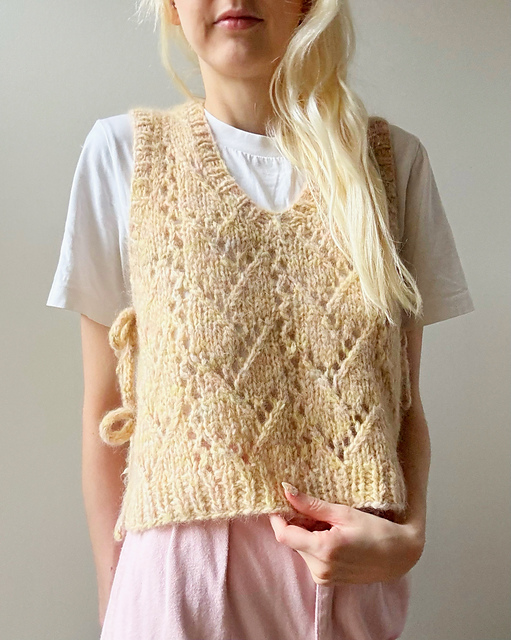 トップス Curtain Lace Pattern Knitted V Neck Vest Ravelry: Lacy Days Vest pattern by Mia