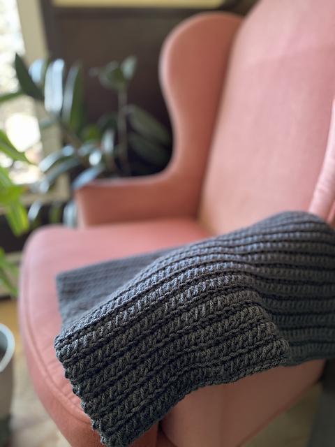 Cozy Lines Blanket