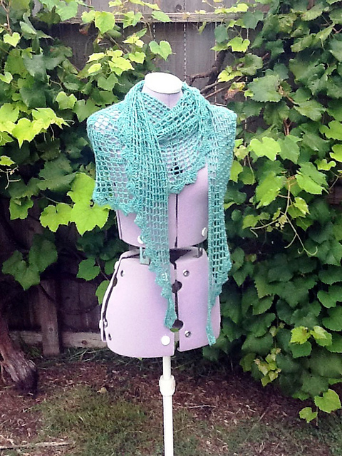 Lighthearted Shawlette