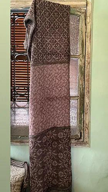 Old window scarf