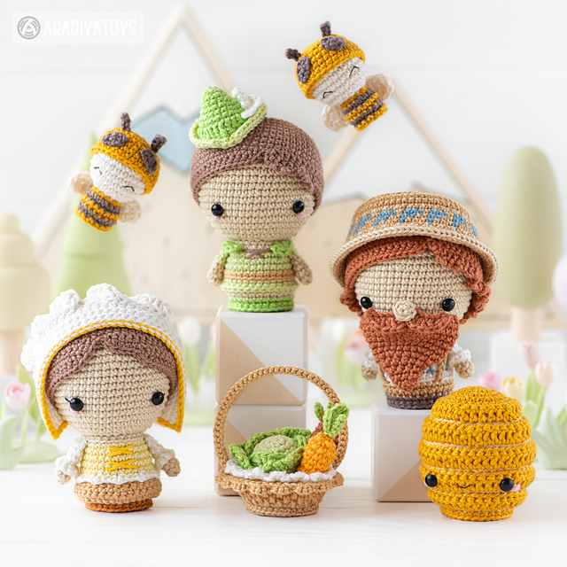 Bee Farm (Bees, Beehive, Beekeeper)