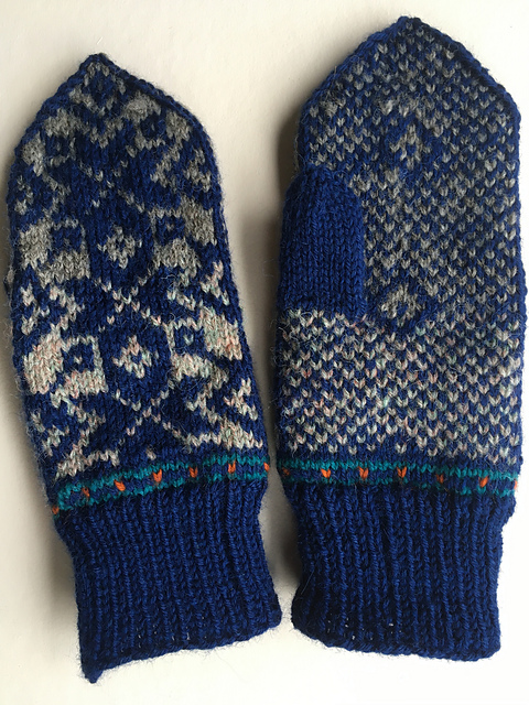 Thunder Bay: Child’s Mittens