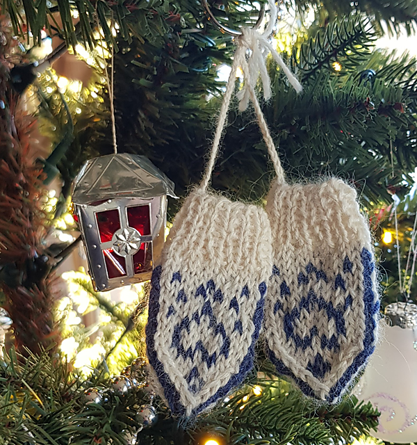 Mini Mittens