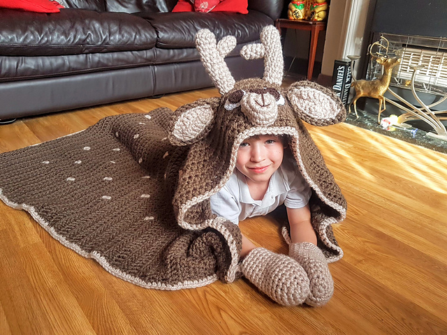2in1 Woodland Deer Fawn Hooded Blanket pattern by Ravelry