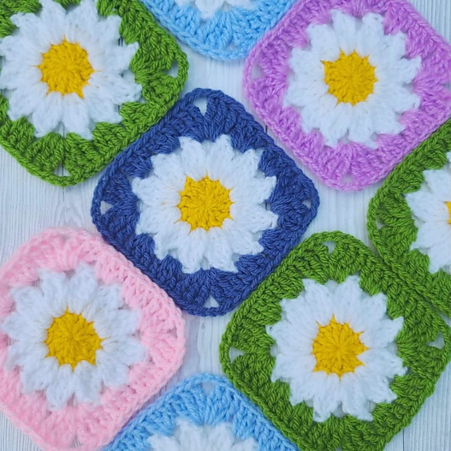 Daisy Granny Square
