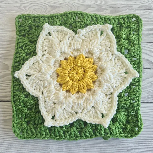 Waterlily Granny Square