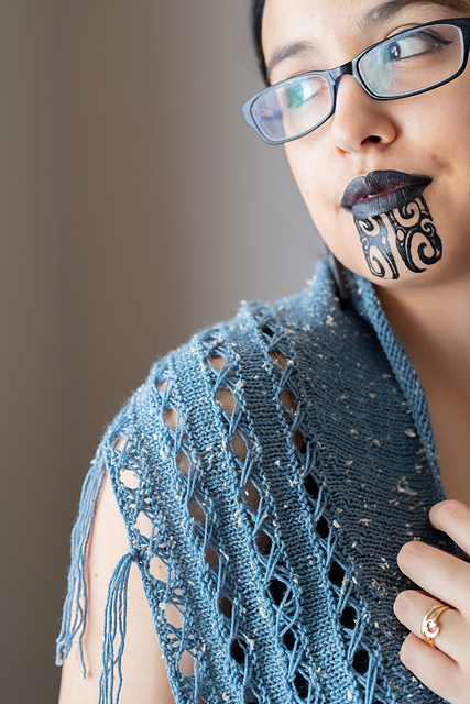 Māwhitiwhiti Shawl