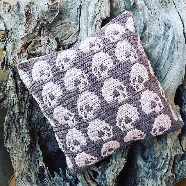 Skulls cushion