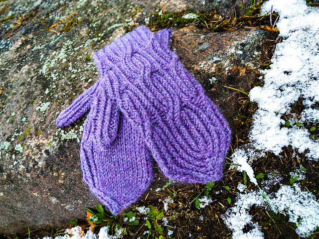 Liam's Loops Mittens