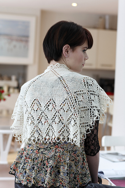 St Ives Shawlette