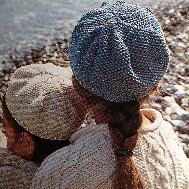 Beret in moss stitch