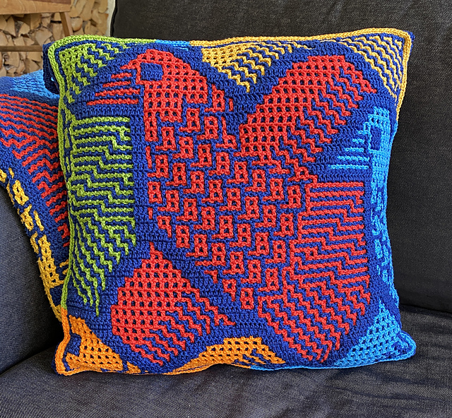 Astrid's Flock of birds cushion