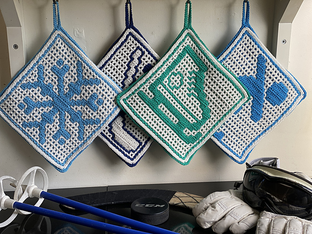 Astrid's 4 Winter sports potholders
