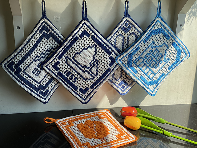 Astrid's Dutch tiles potholders