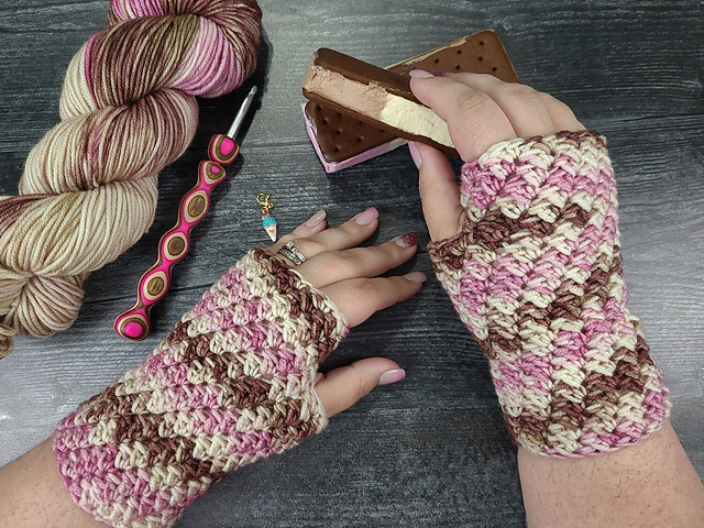 Neapolitan Fingerless Gloves