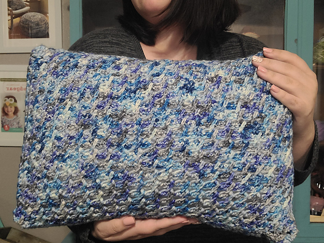 Syndey Pillow