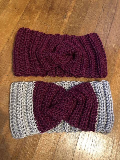 Ribbed Twist Earwarmer