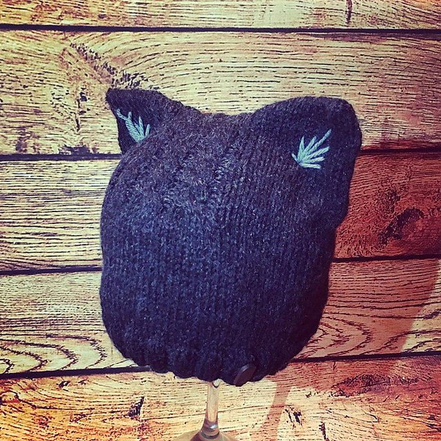Cabled Cat Hat (adult)