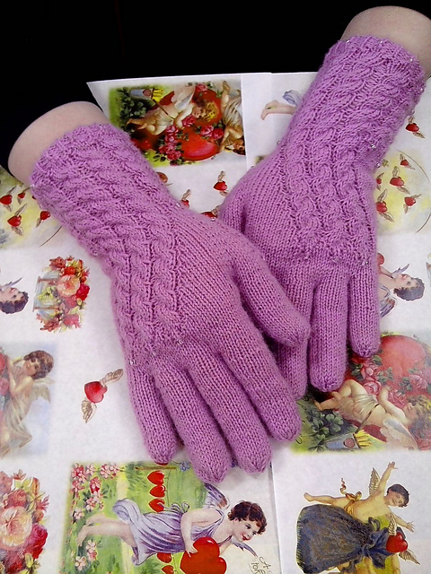 Wandering Cable Gloves