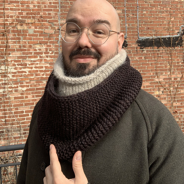 SO CHIC COWL
