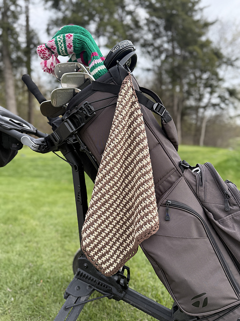 The Houndstooth Crochet Golf Towel
