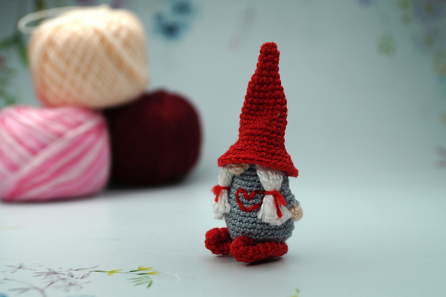 Valentine gnome