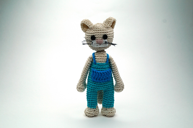 Amigurumi cat