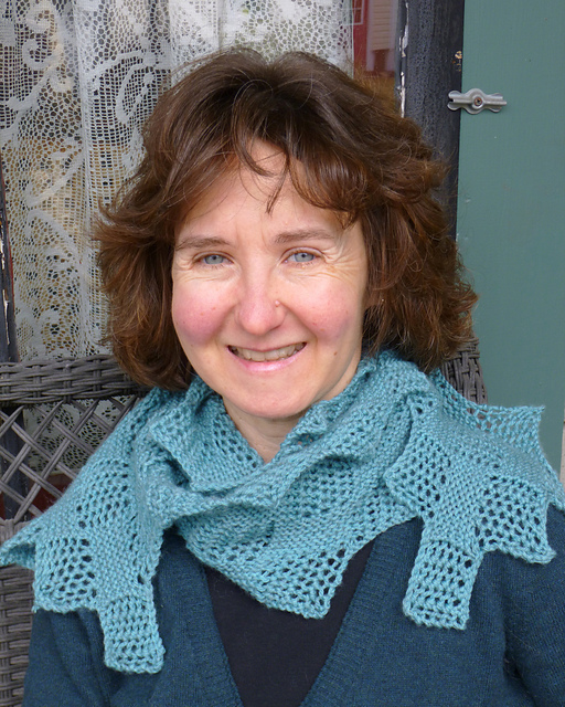 Garter and Lace F'Entrelac Scarf