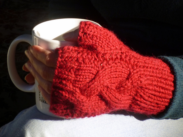 Plaited Cable Mitts