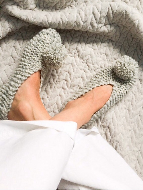 Pom Pom Slippers