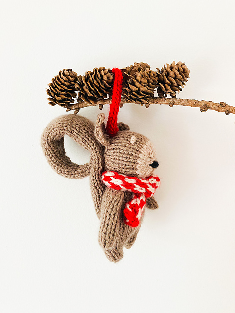 Squirrel Deco