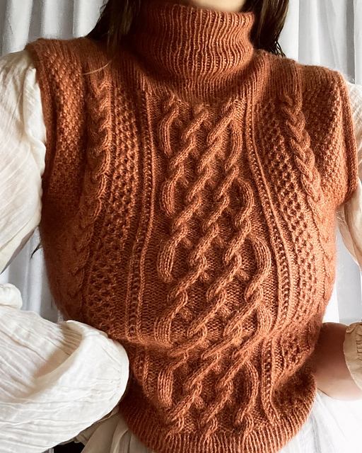 Ravelry: Augustins Cables No 1 pattern by Anne-Sophie Velling