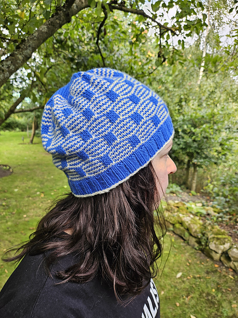 Wave and Box Hat