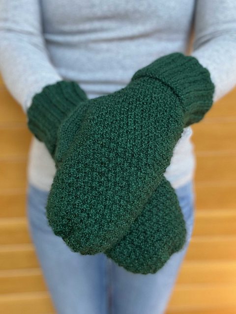Pinecone Mittens