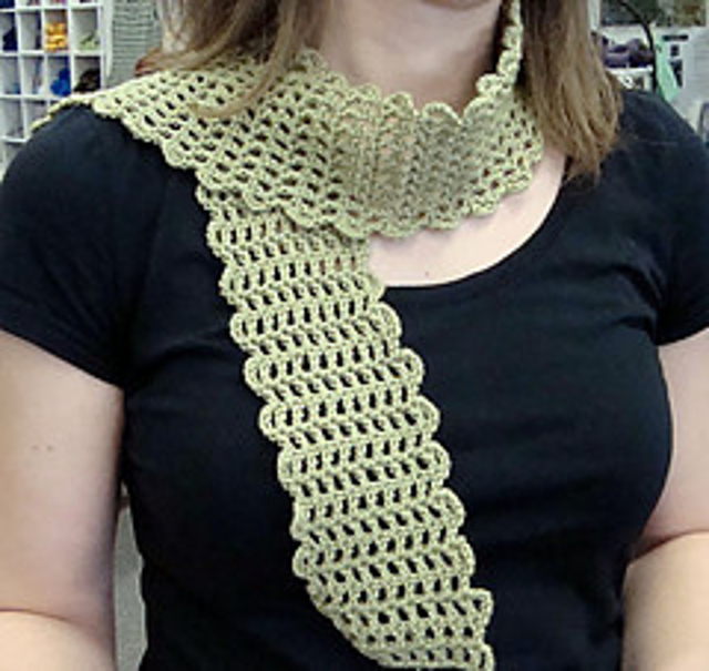 Simple Lace Crochet Scarf