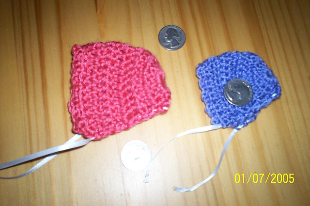 Bev's Micropreemie bonnet