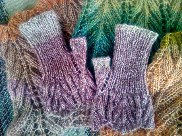 Fairy Diagonal Rib Fingerless Mitts