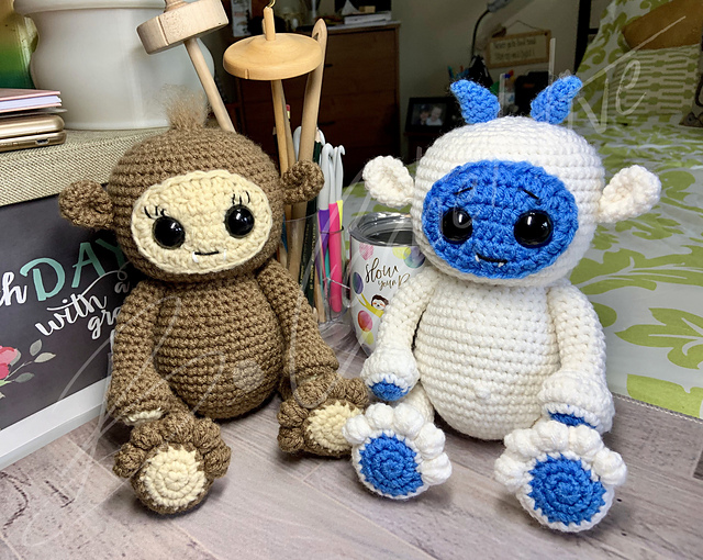 Yetao the Yeti & Sashi the Sasquatch