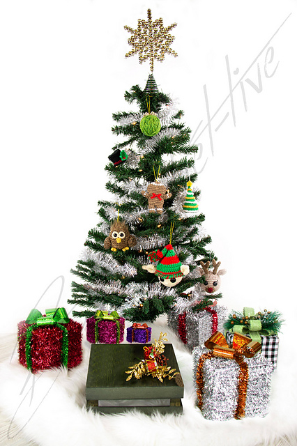 The Holiday Tree Trimmings Ornament Set