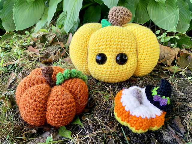 B. Crochet-tive's Halloween Pumpkin Set
