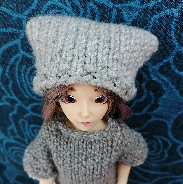 Arctic gray hat for doll