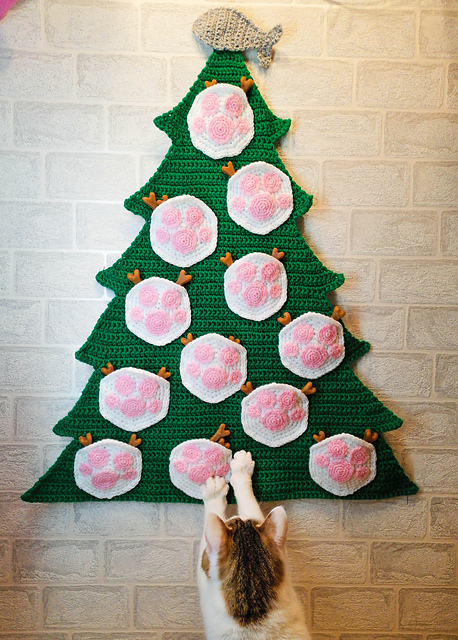 Advent calendar countdown 12 days of xmas for cat