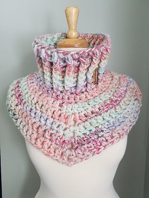The Sara Cowl