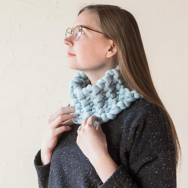 Momo Merino Cowl