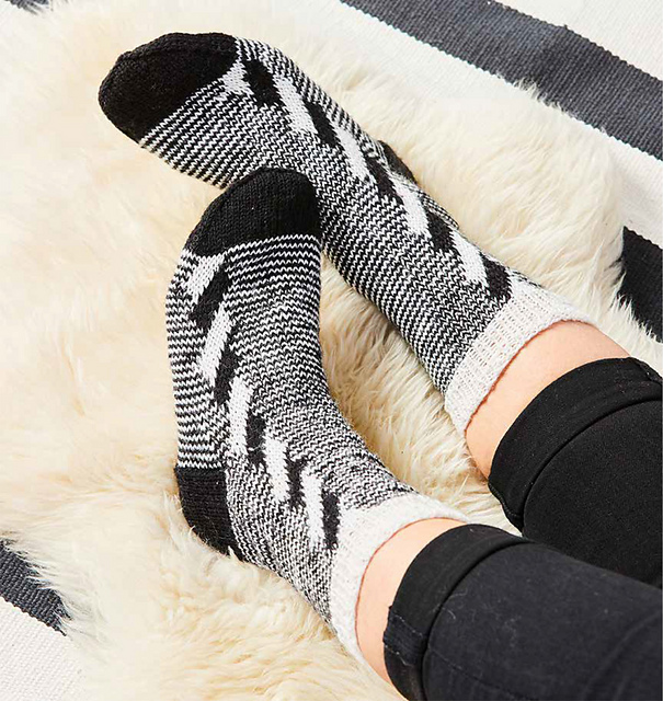 Asymmetrische Socken