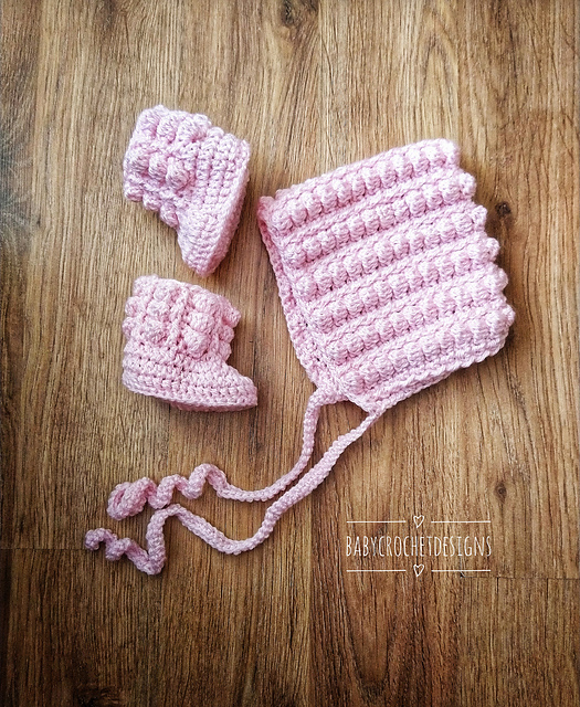 Bobblicious Bonnet & Boots
