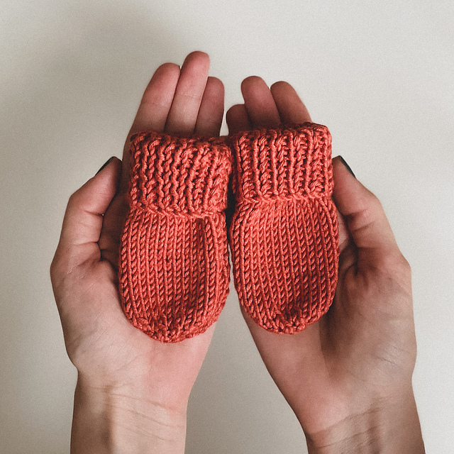 Ravelry Baby Mittens pattern by Hulya Kaplan